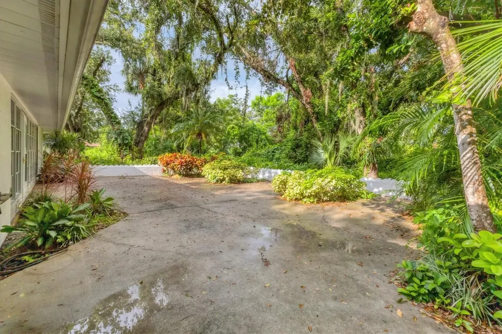 5510 Garden Lakes Oak Bradenton FL 34203