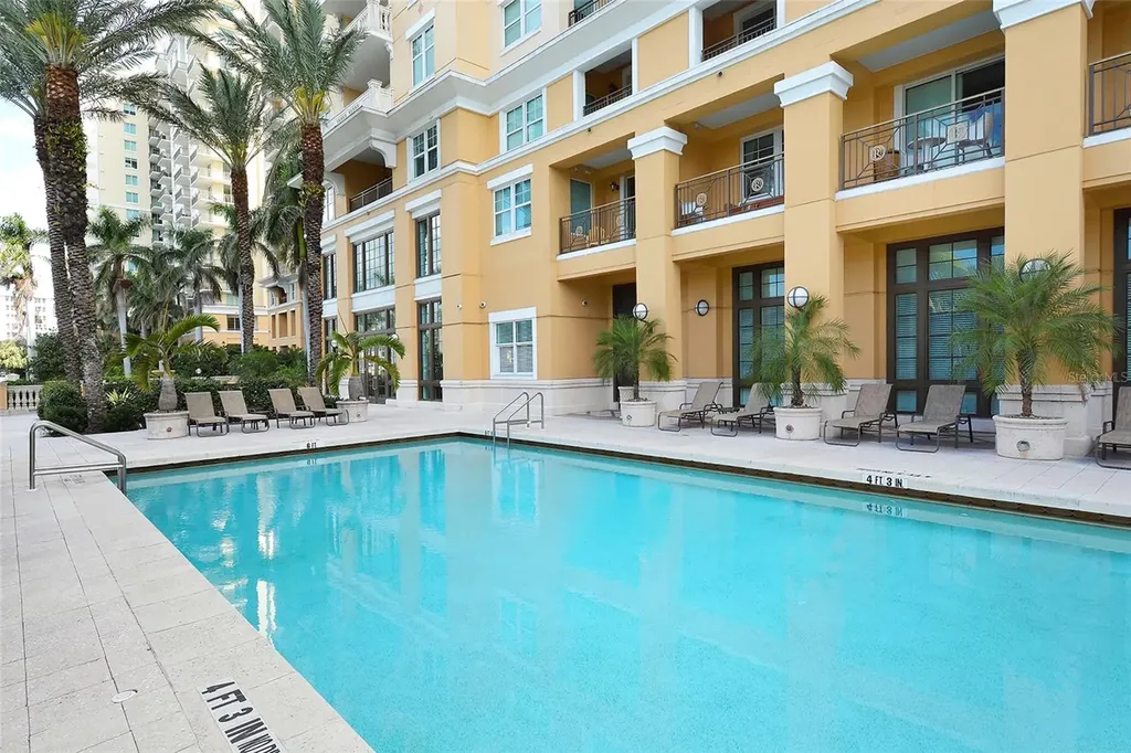 750 N Tamiami Trail Sarasota FL 34236