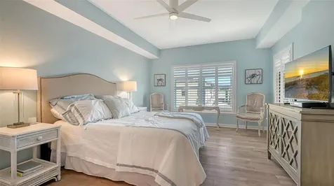750 N Tamiami Trail Sarasota FL 34236