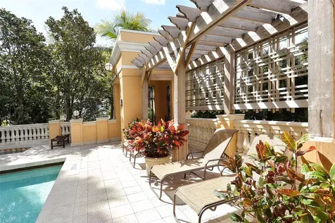 750 N Tamiami Trail Sarasota FL 34236