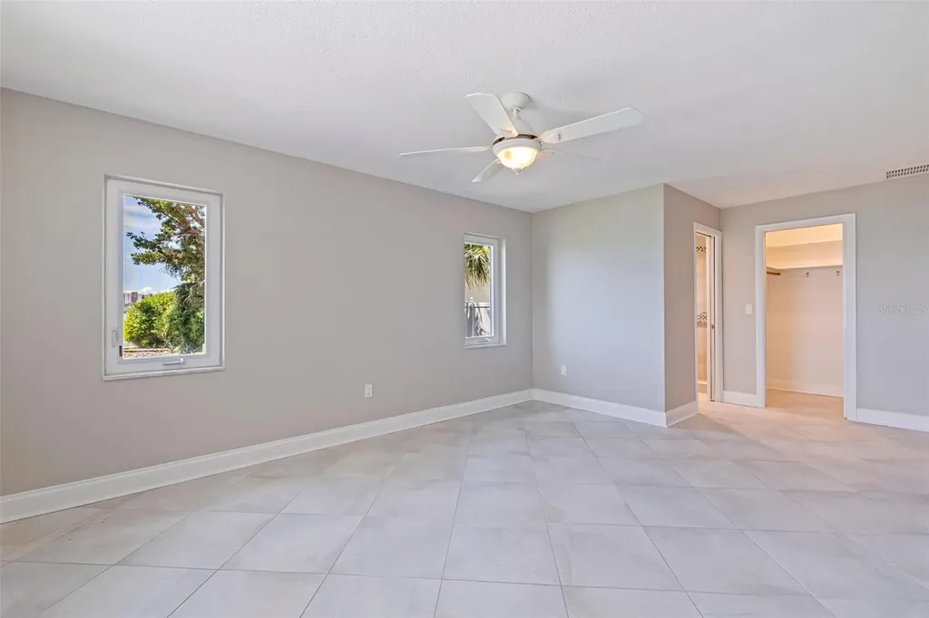 11055 7th Street E Treasure Island FL 33706