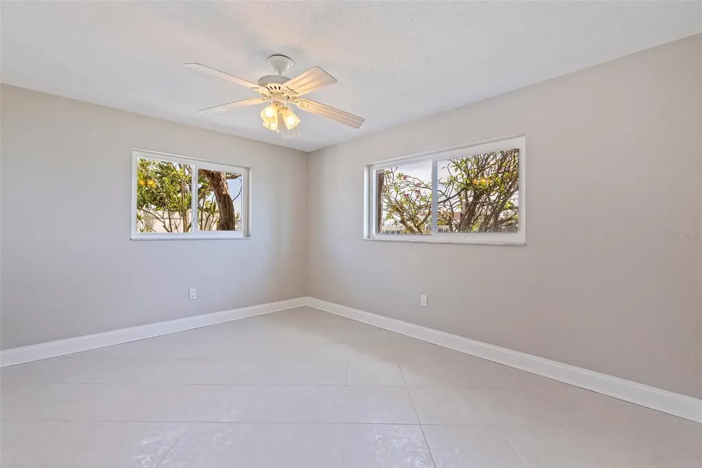 11055 7th Street E Treasure Island FL 33706