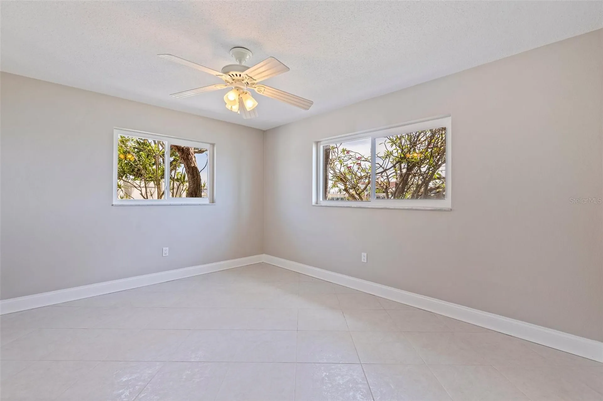11055 7th Street E Treasure Island FL 33706