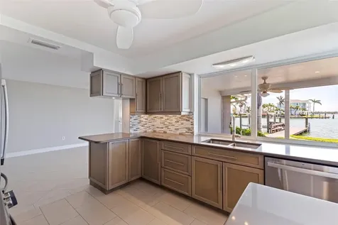 11055 7th Street E Treasure Island FL 33706