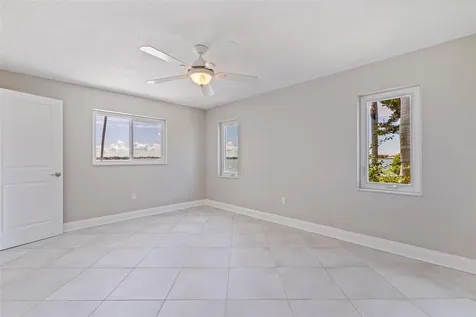 11055 7th Street E Treasure Island FL 33706