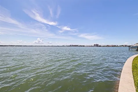 11055 7th Street E Treasure Island FL 33706