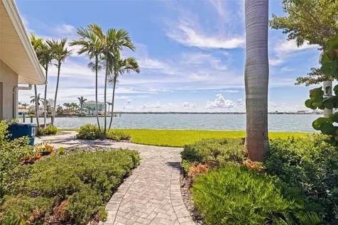 11055 7th Street E Treasure Island FL 33706