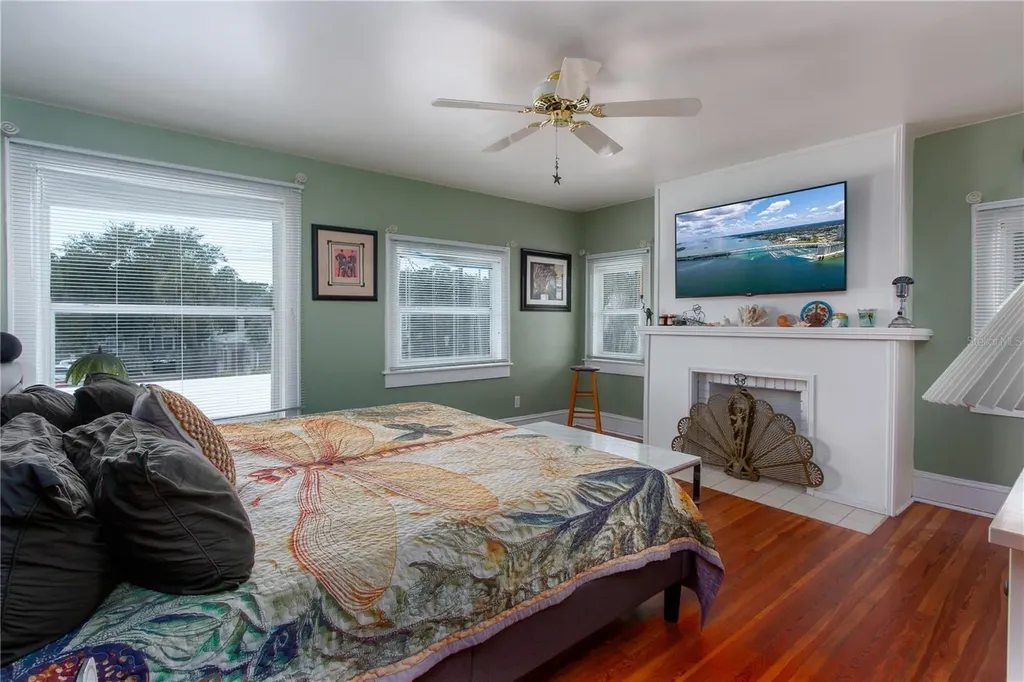 803 S Fort Harrison Avenue Clearwater FL 33756