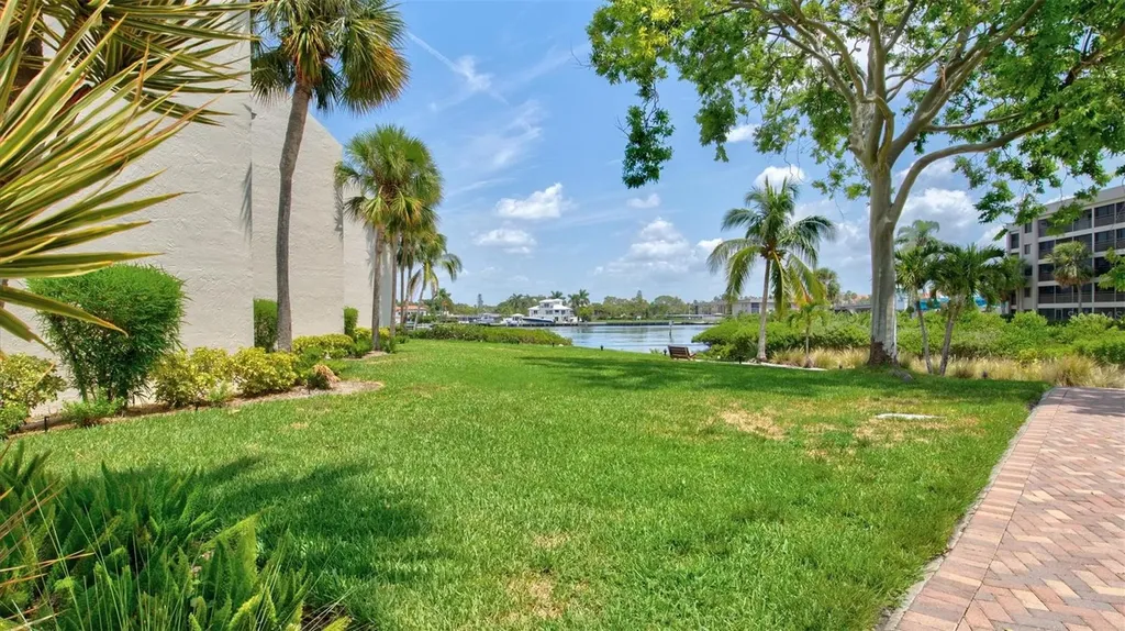 1700 Cove Ii Place Sarasota FL 34242