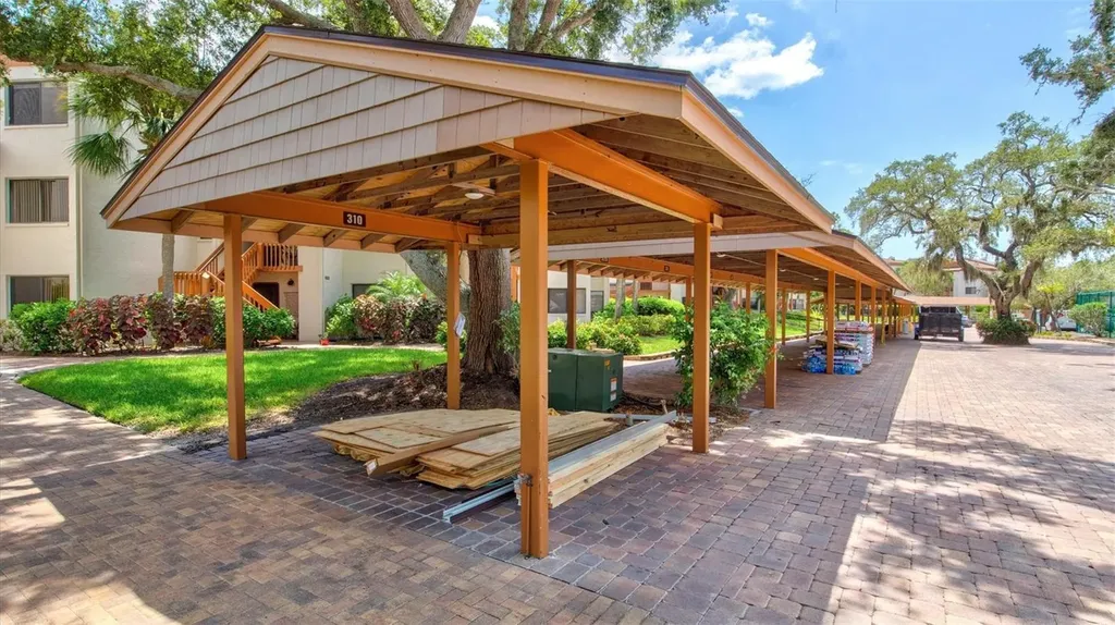 1700 Cove Ii Place Sarasota FL 34242