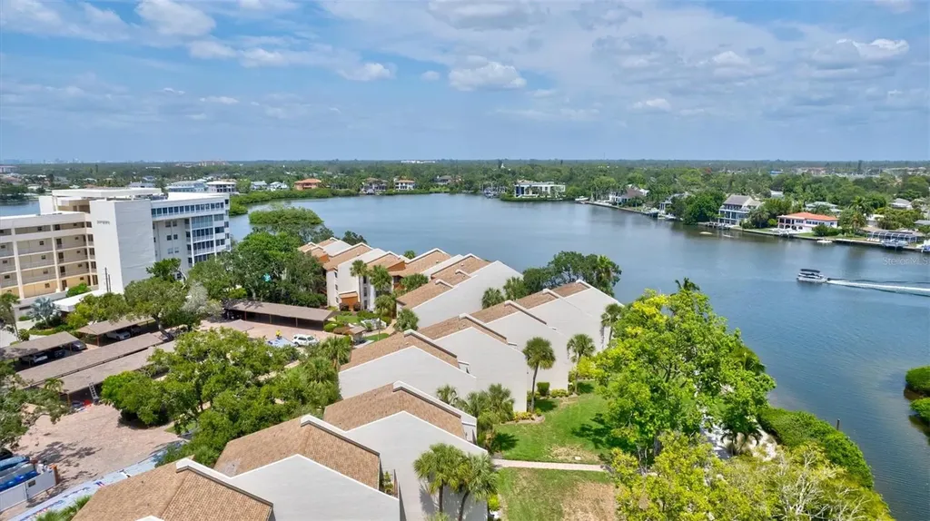 1700 Cove Ii Place Sarasota FL 34242