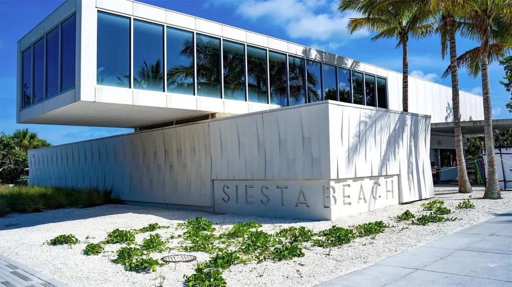 1700 Cove Ii Place Sarasota FL 34242