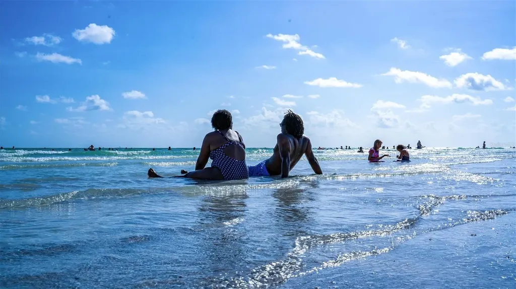 1700 Cove Ii Place Sarasota FL 34242