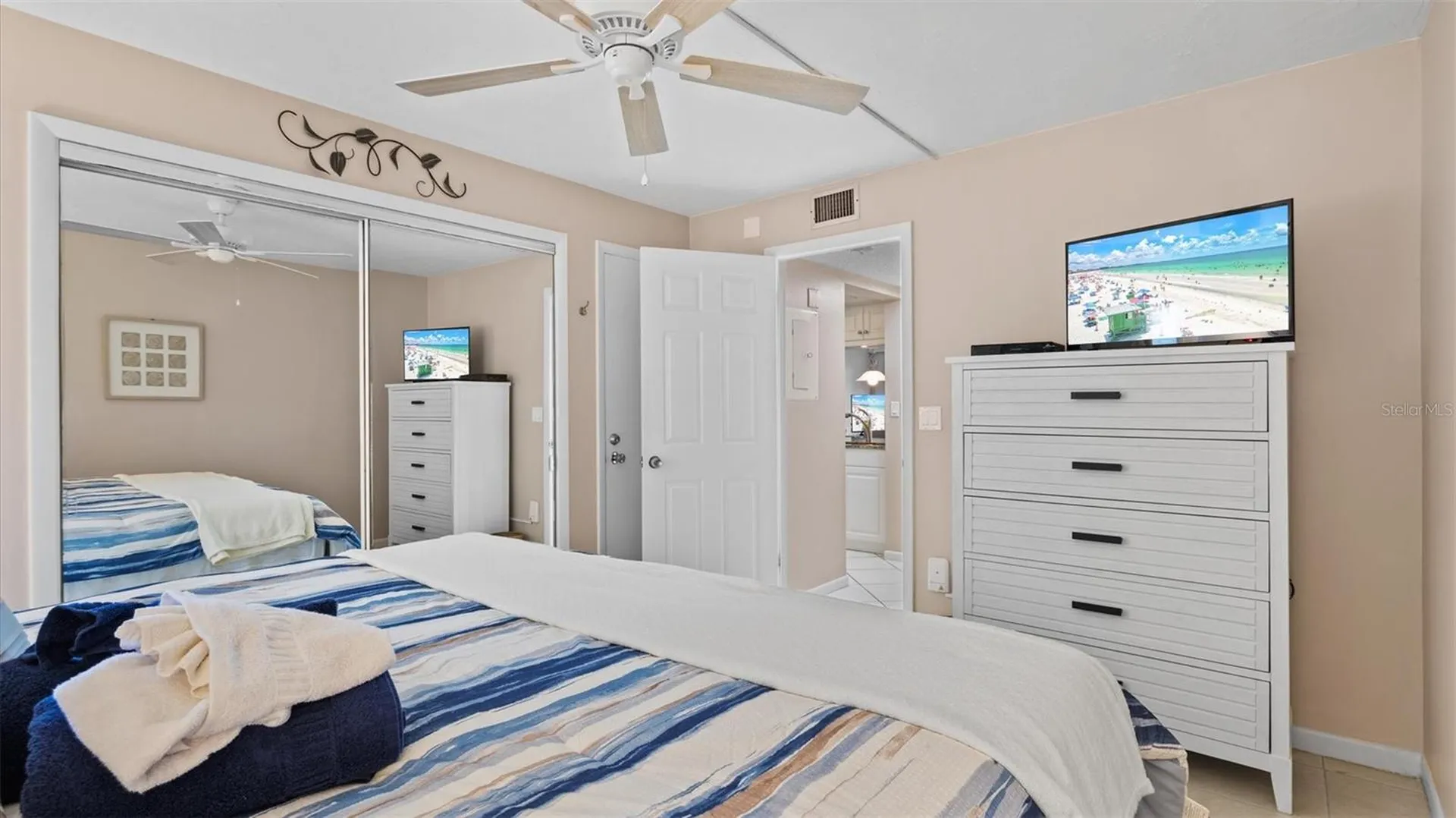 1700 Cove Ii Place Sarasota FL 34242