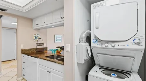 1700 Cove Ii Place Sarasota FL 34242