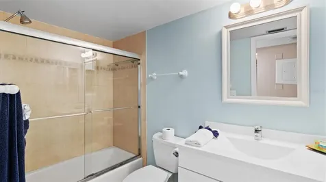 1700 Cove Ii Place Sarasota FL 34242