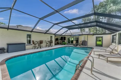 6105 45th Street W Bradenton FL 34210