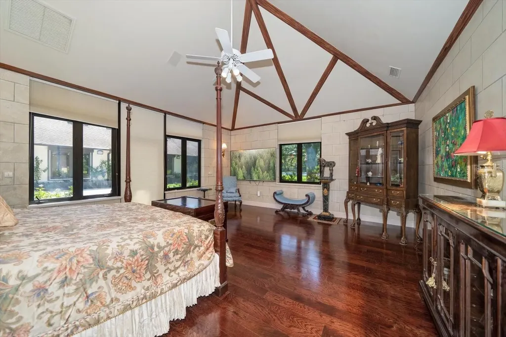 1835 Alicia Way Clearwater FL 33764