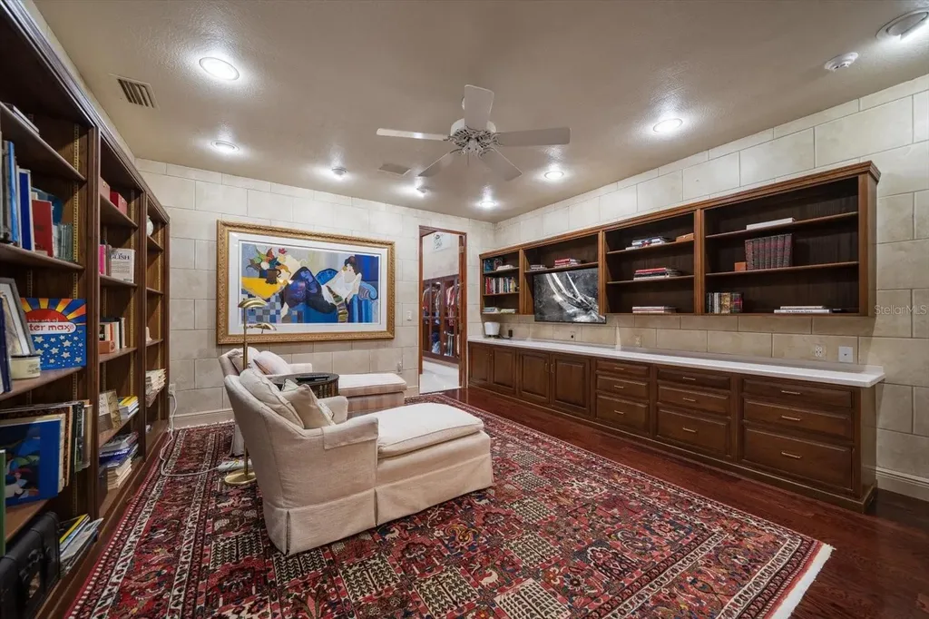 1835 Alicia Way Clearwater FL 33764