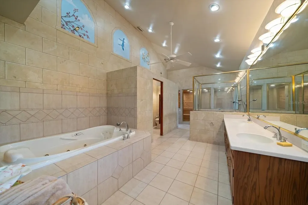 1835 Alicia Way Clearwater FL 33764