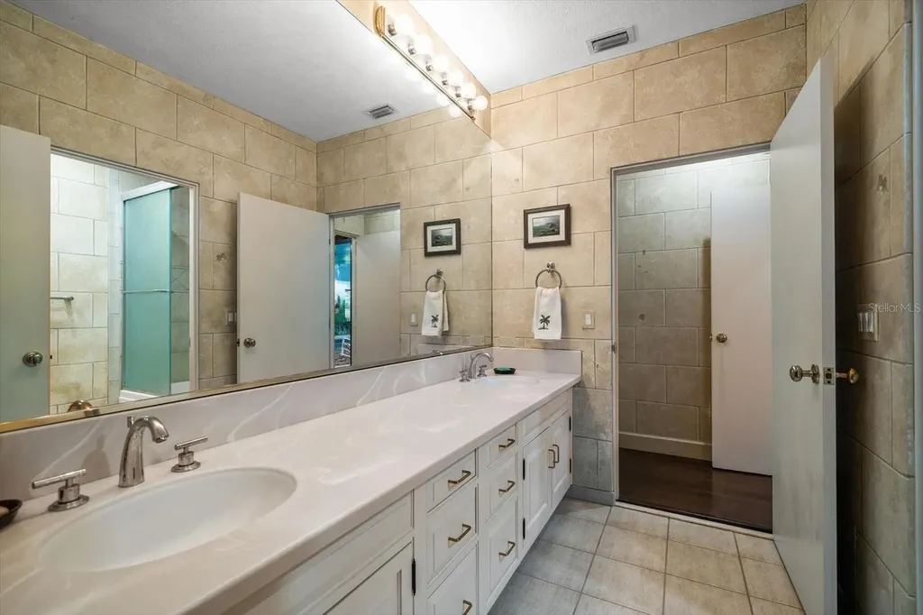 1835 Alicia Way Clearwater FL 33764