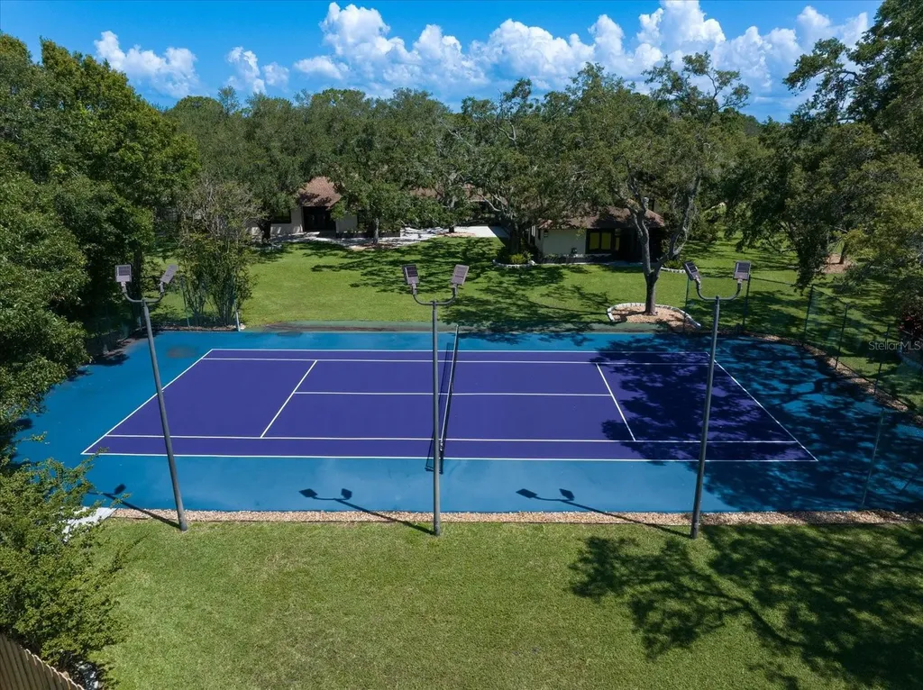 1835 Alicia Way Clearwater FL 33764