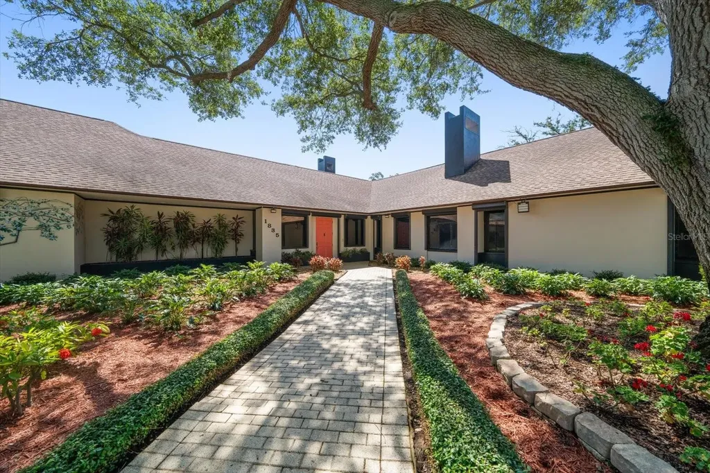 1835 Alicia Way Clearwater FL 33764