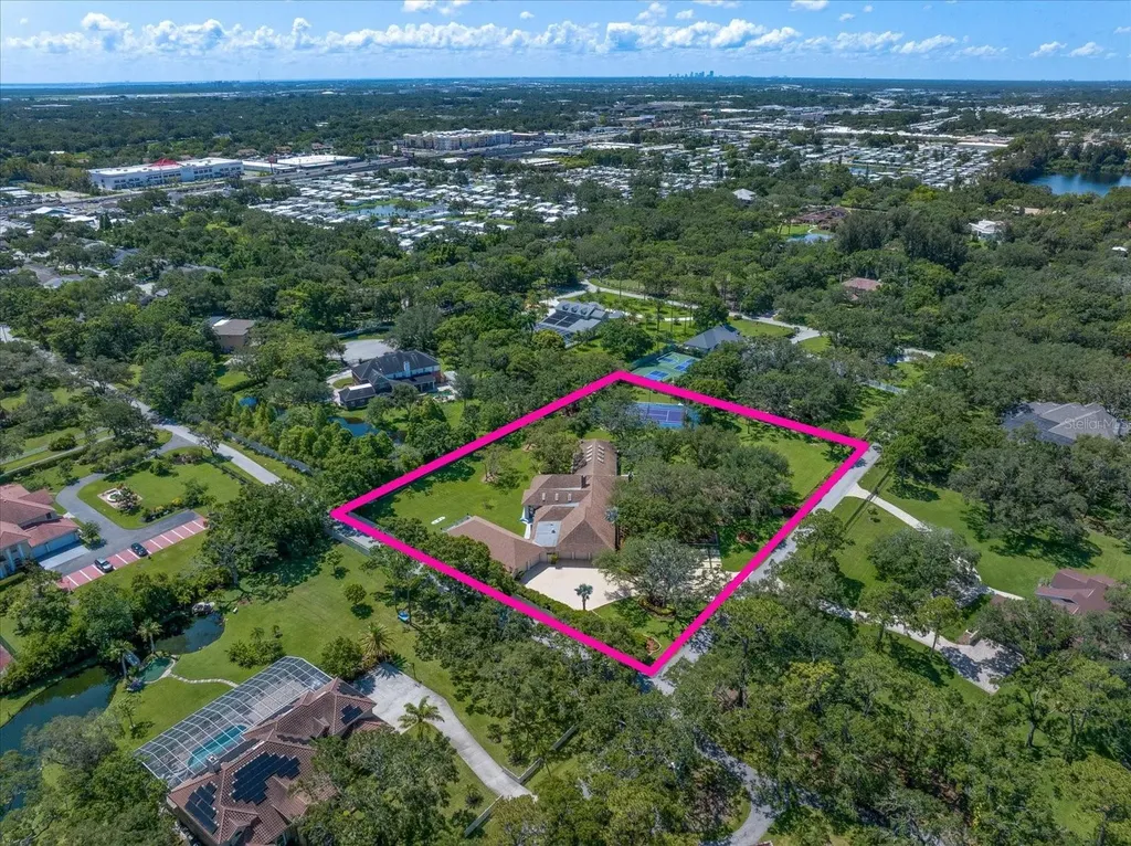 1835 Alicia Way Clearwater FL 33764