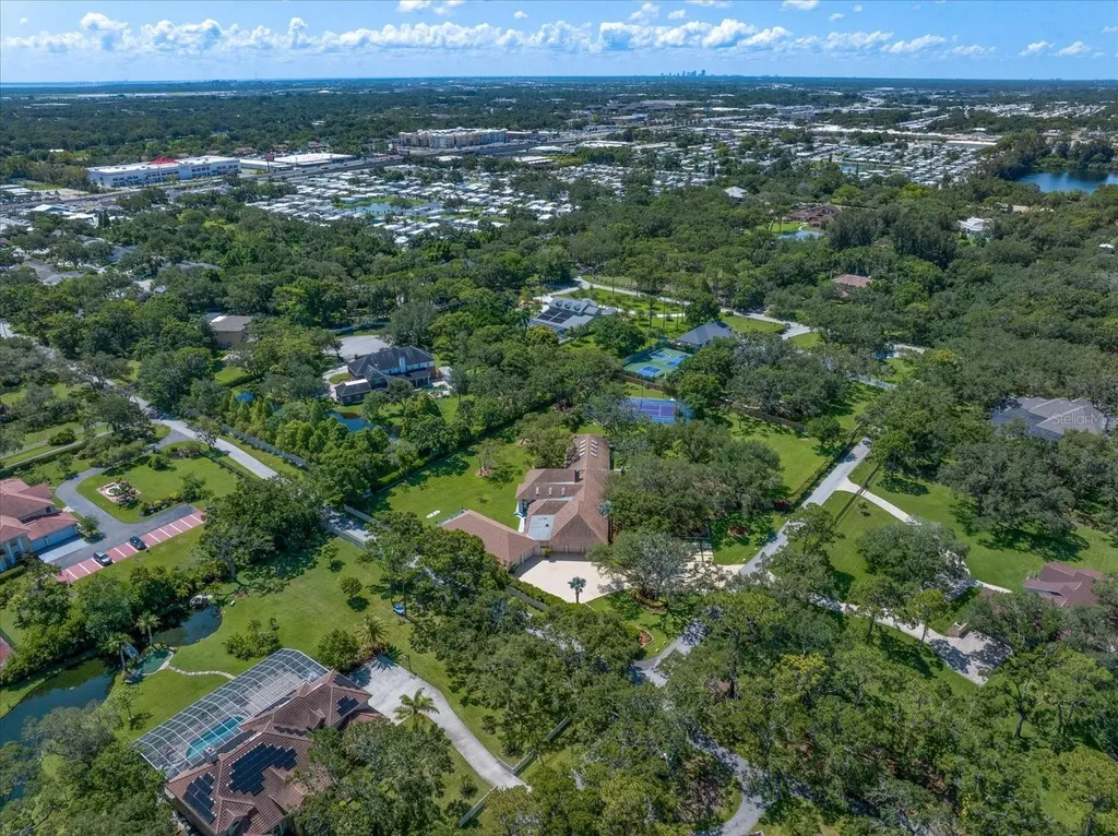 1835 Alicia Way Clearwater FL 33764
