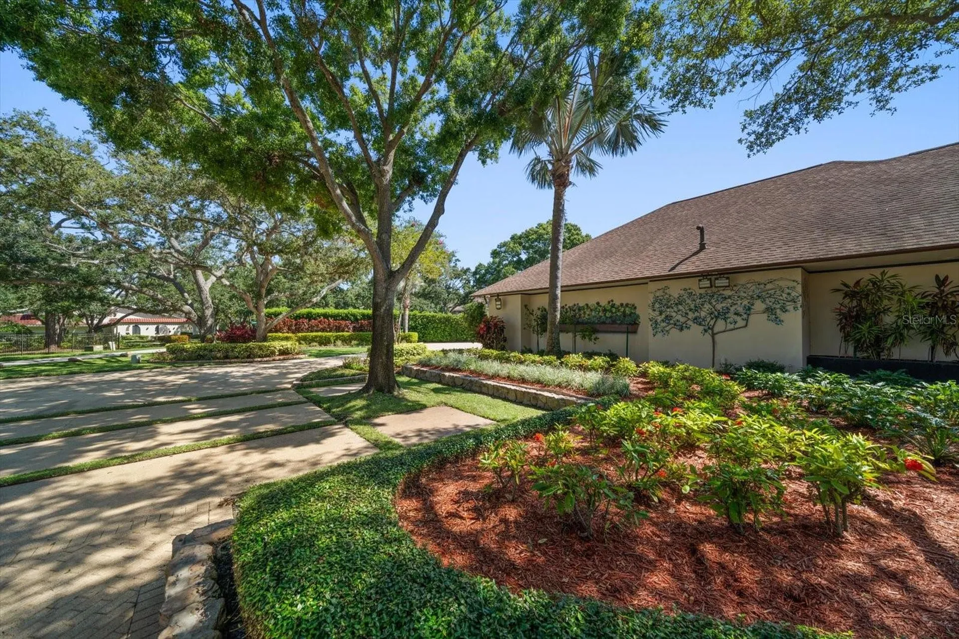1835 Alicia Way Clearwater FL 33764