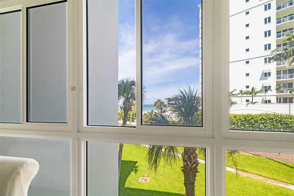 2110 Benjamin Franklin Drive Sarasota FL 34236