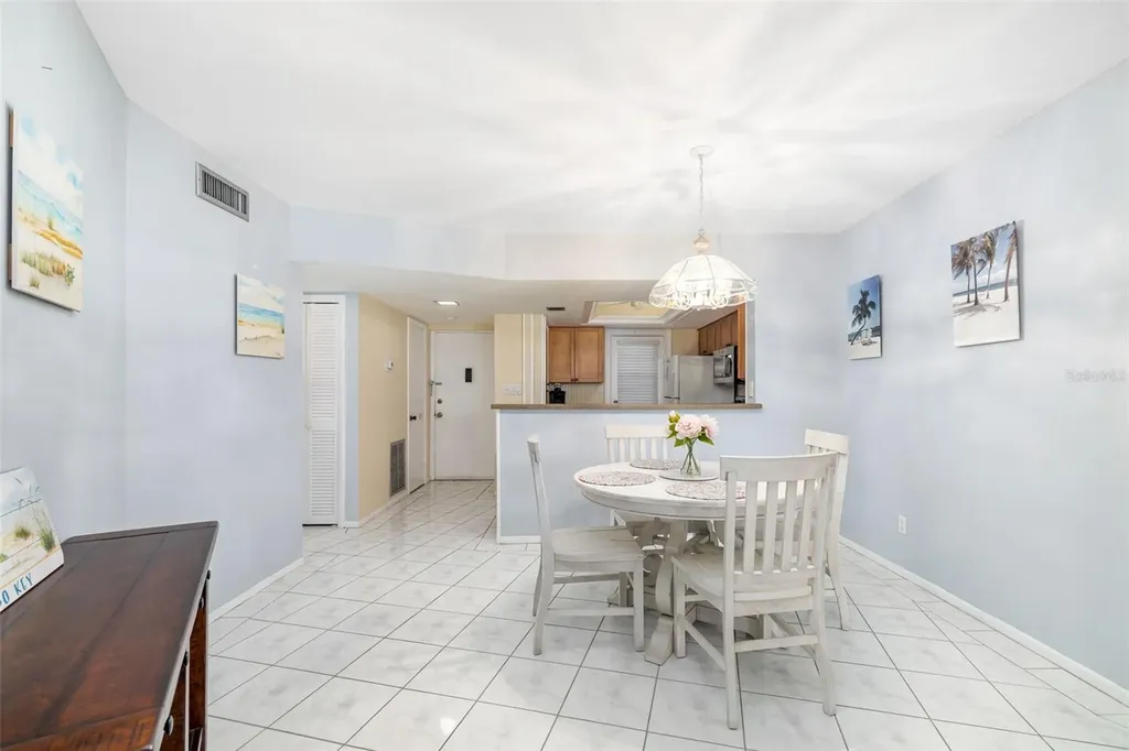 2110 Benjamin Franklin Drive Sarasota FL 34236