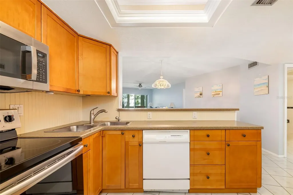 2110 Benjamin Franklin Drive Sarasota FL 34236