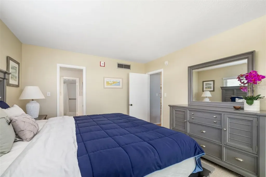 2110 Benjamin Franklin Drive Sarasota FL 34236