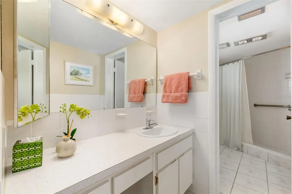 2110 Benjamin Franklin Drive Sarasota FL 34236