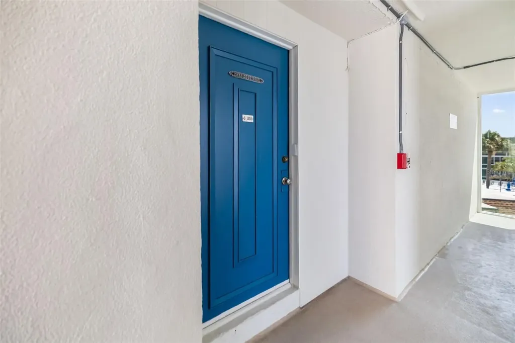 2110 Benjamin Franklin Drive Sarasota FL 34236