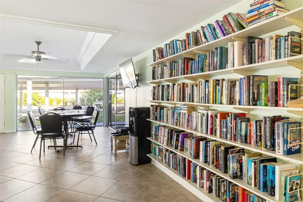 2110 Benjamin Franklin Drive Sarasota FL 34236