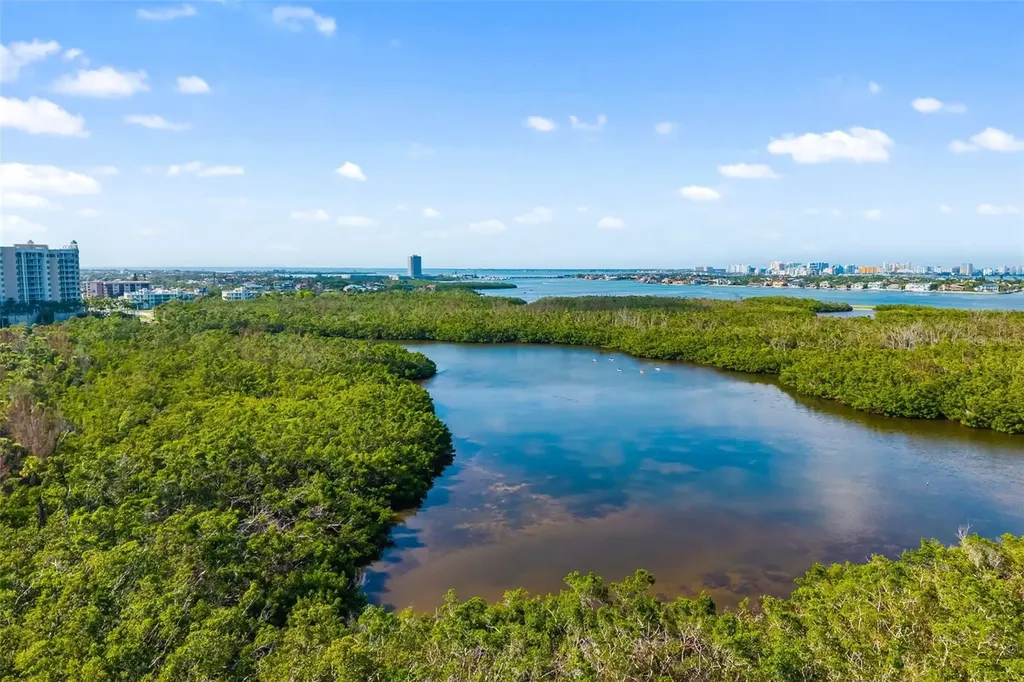 2110 Benjamin Franklin Drive Sarasota FL 34236