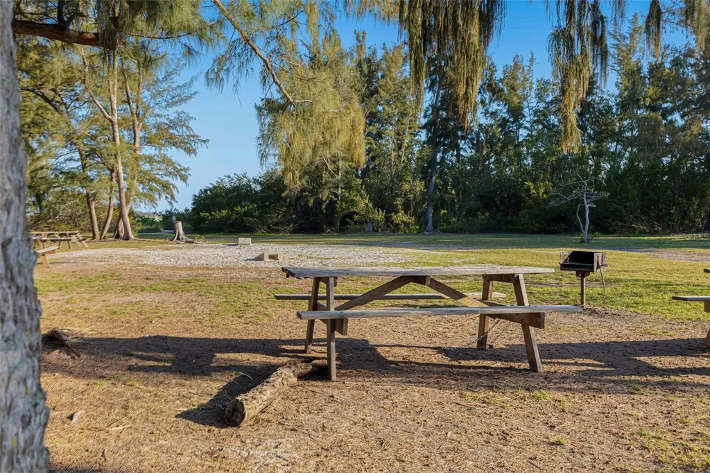 2110 Benjamin Franklin Drive Sarasota FL 34236