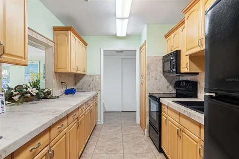 2110 Benjamin Franklin Drive Sarasota FL 34236