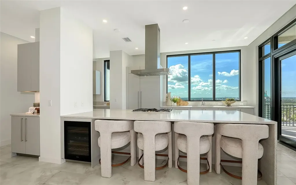 33 S Palm Avenue Sarasota FL 34236