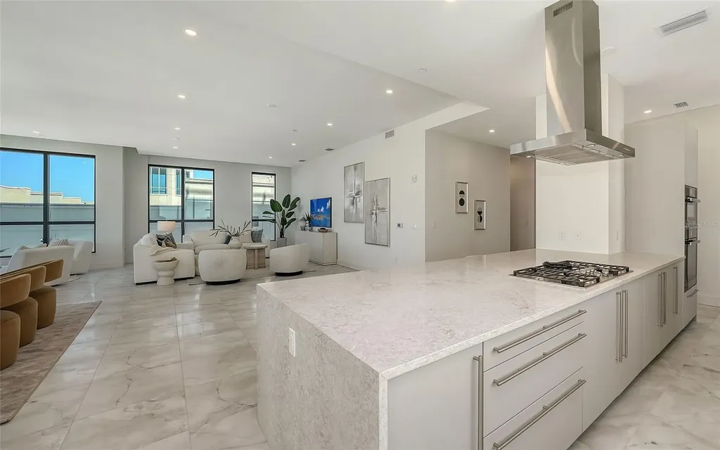 33 S Palm Avenue Sarasota FL 34236