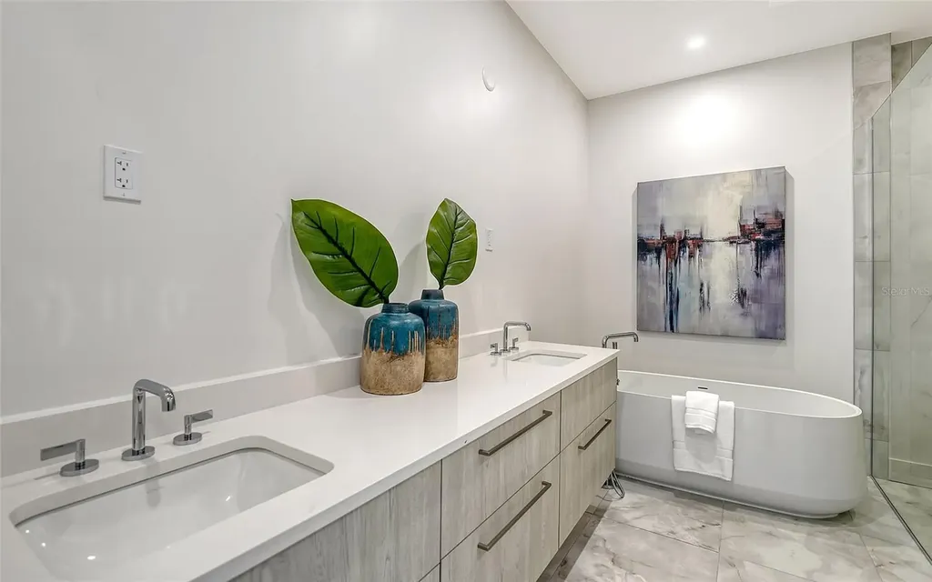 33 S Palm Avenue Sarasota FL 34236