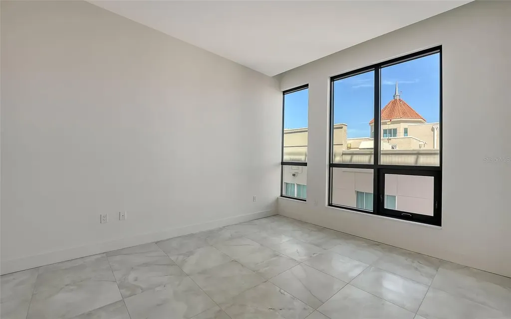 33 S Palm Avenue Sarasota FL 34236