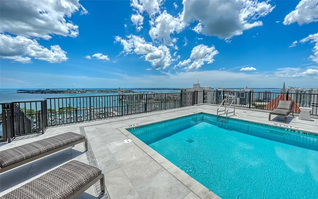 33 S Palm Avenue Sarasota FL 34236