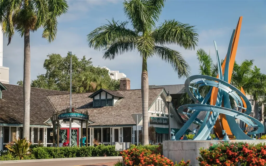 33 S Palm Avenue Sarasota FL 34236