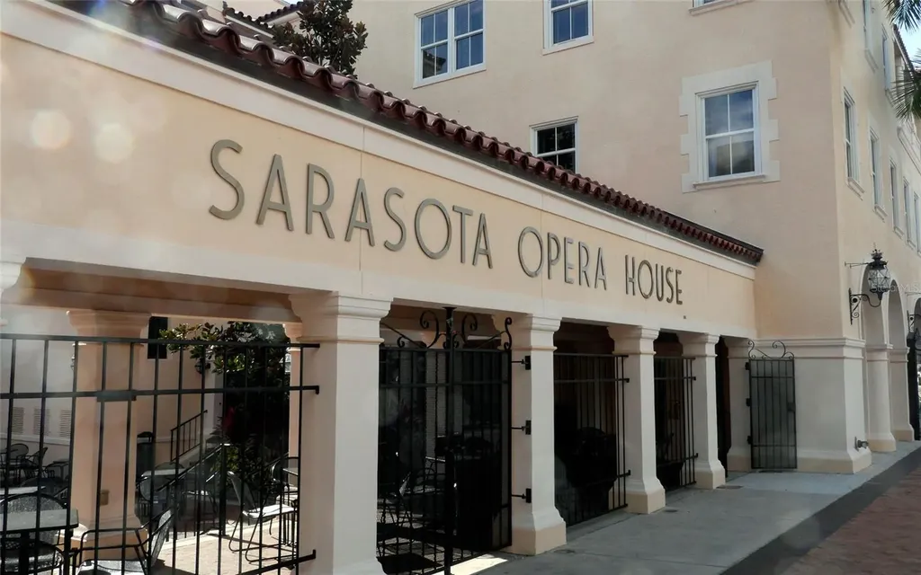 33 S Palm Avenue Sarasota FL 34236