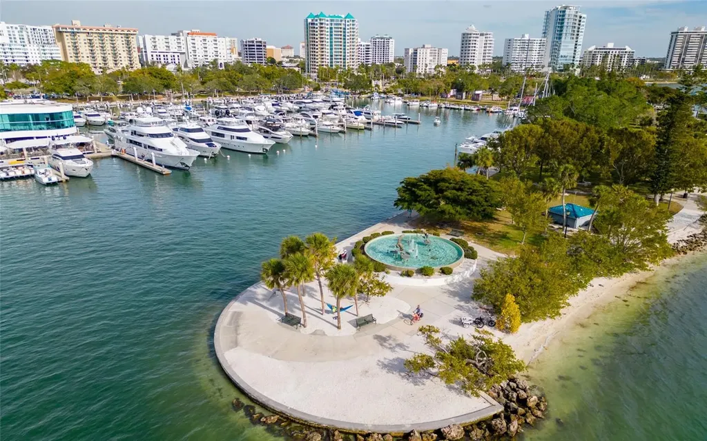 33 S Palm Avenue Sarasota FL 34236