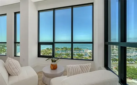 33 S Palm Avenue Sarasota FL 34236