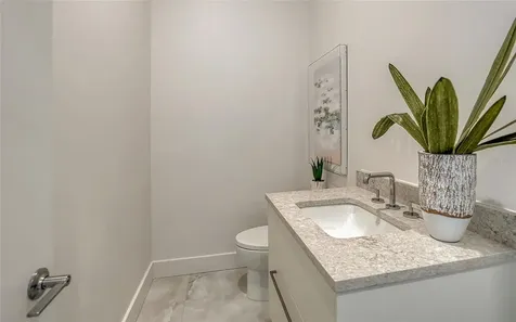 33 S Palm Avenue Sarasota FL 34236